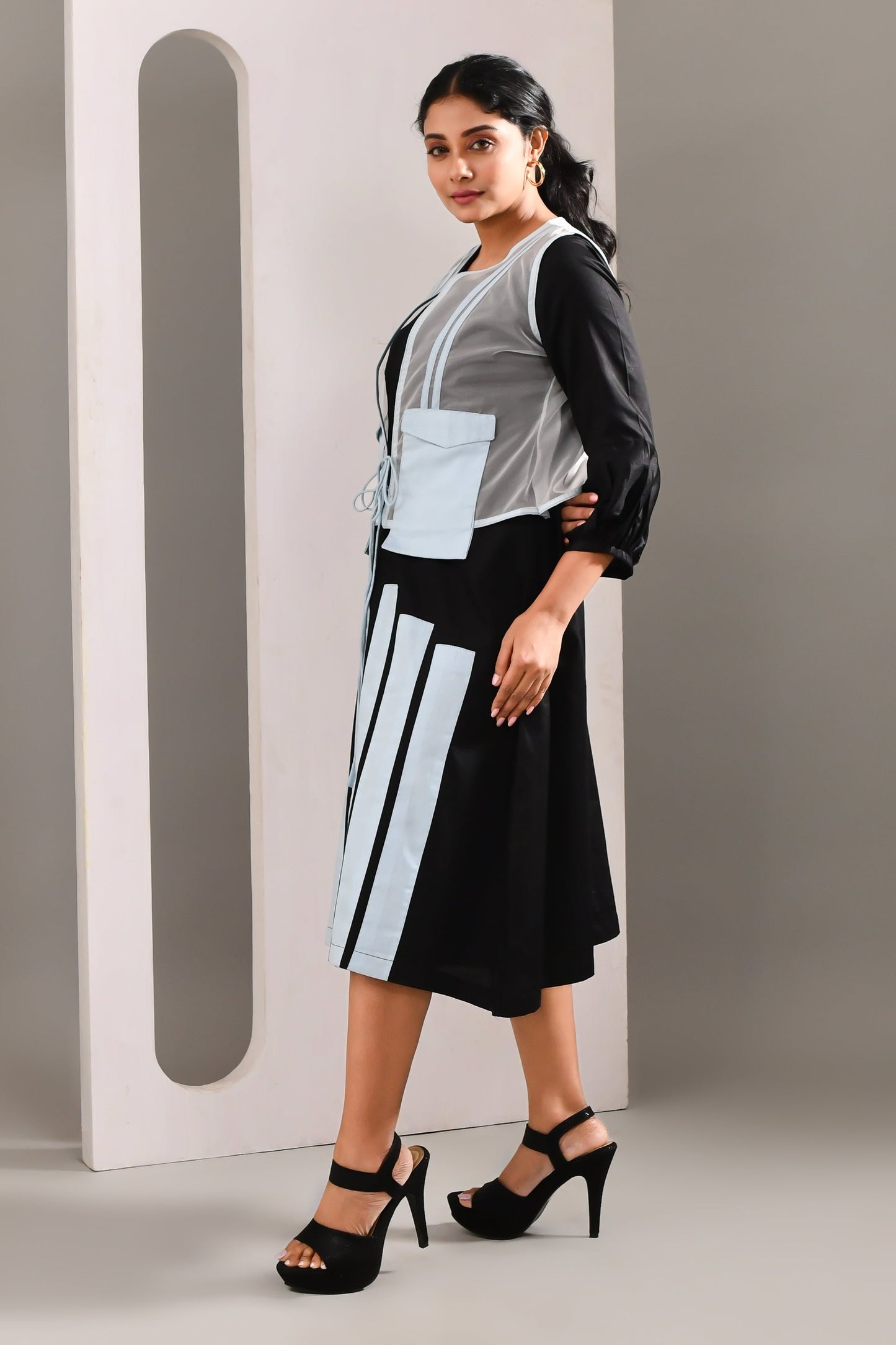 Black Blended Cotton Abstract Patterned Dress - Golden Muslin