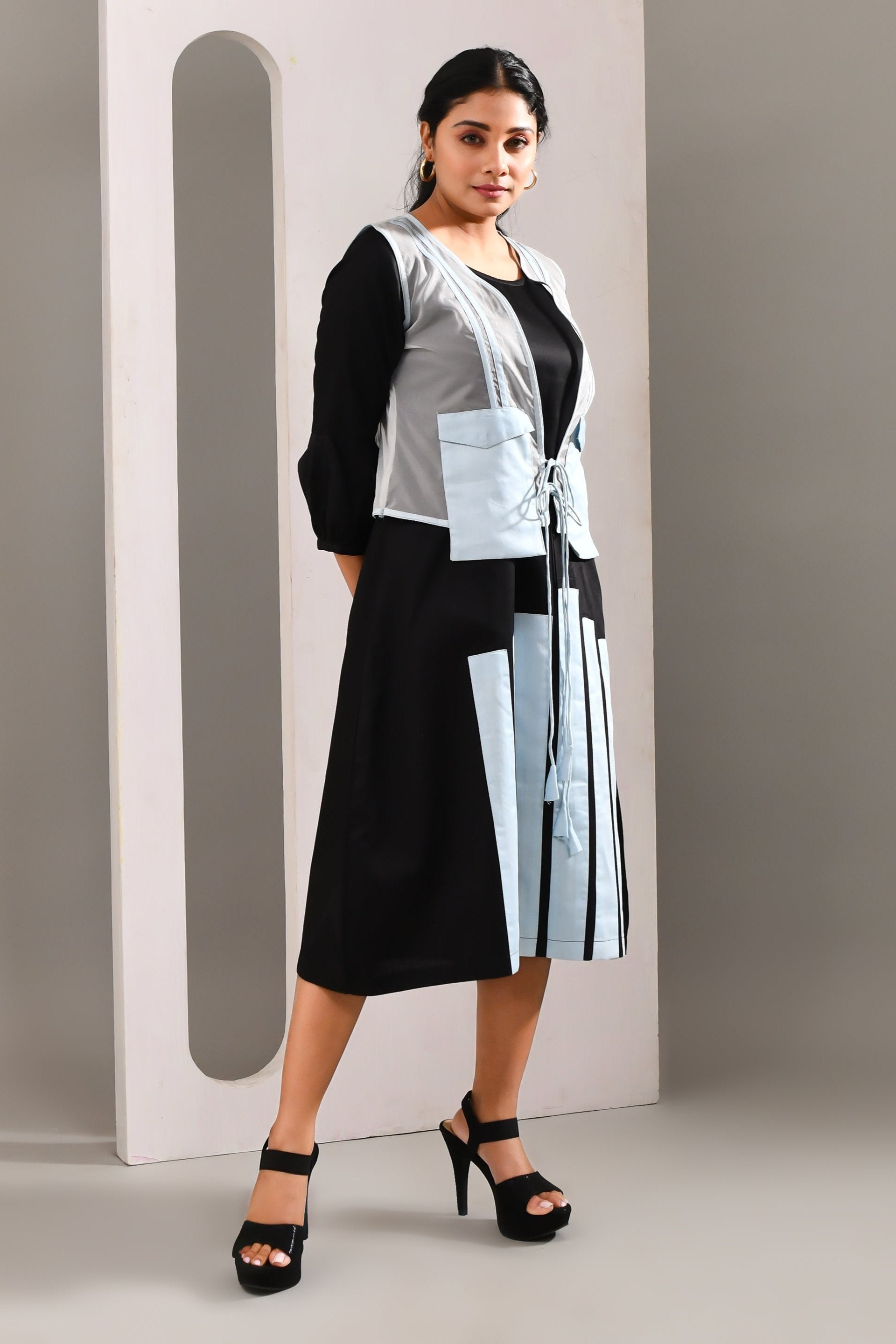 Black Blended Cotton Abstract Patterned Dress - Golden Muslin