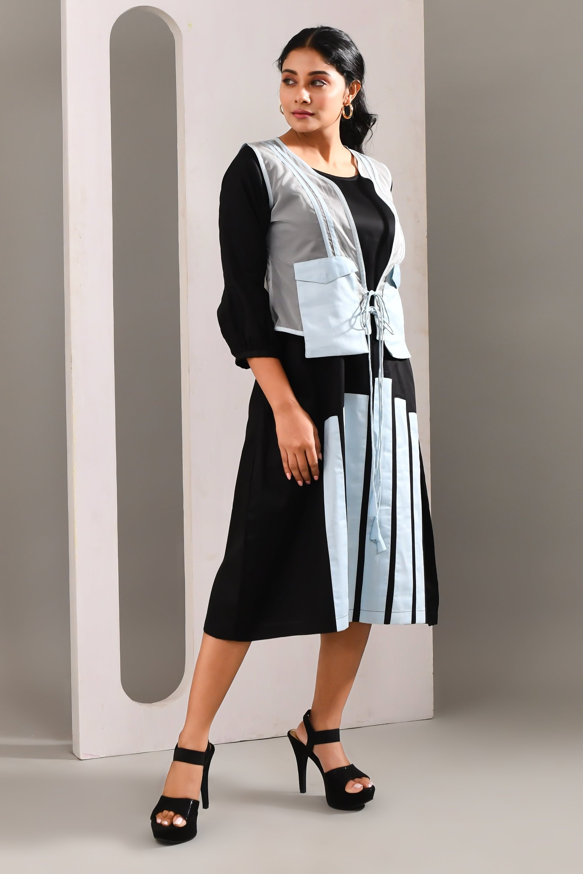 Black Blended Cotton Abstract Patterned Dress - Golden Muslin