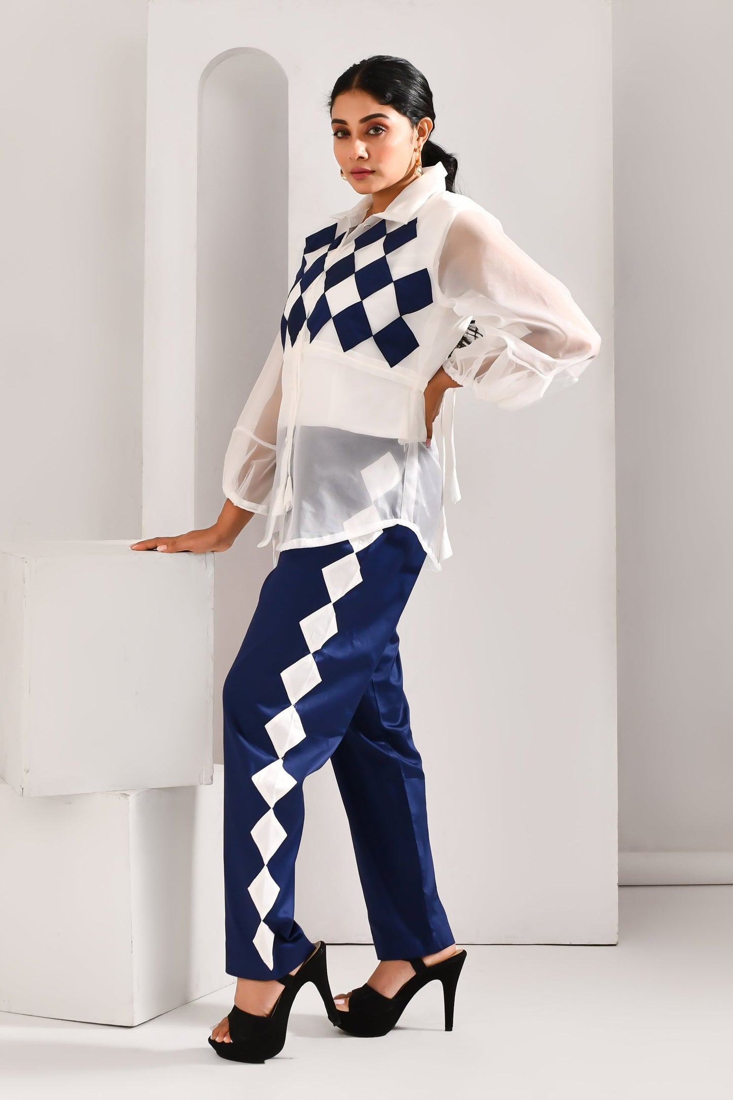 White & Navy Blue Blended Cotton & Organza Geometric Patterned Co Ord Set - Golden Muslin