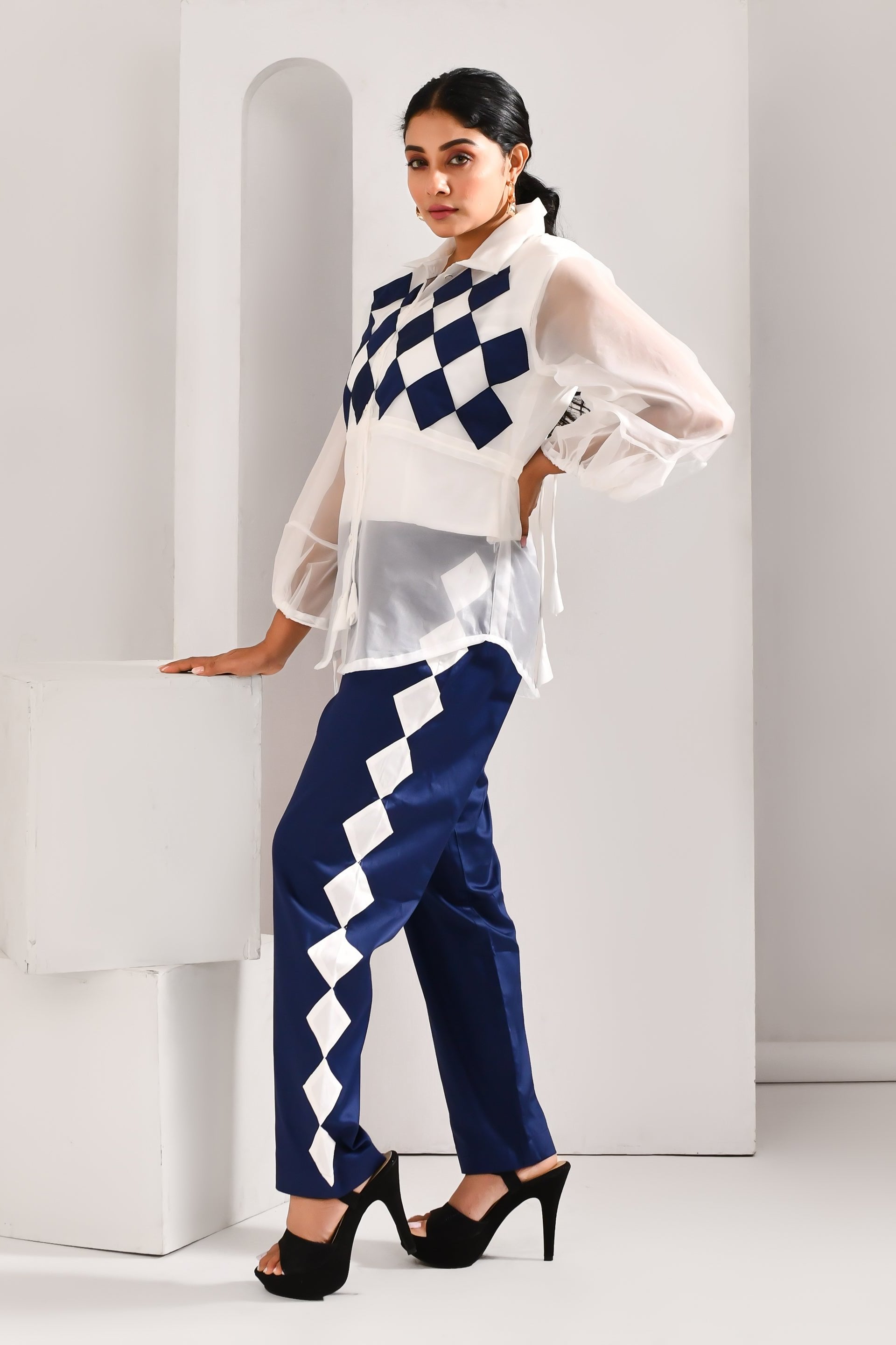 White & Navy Blue Blended Cotton & Organza Geometric Patterned Co Ord Set - Golden Muslin