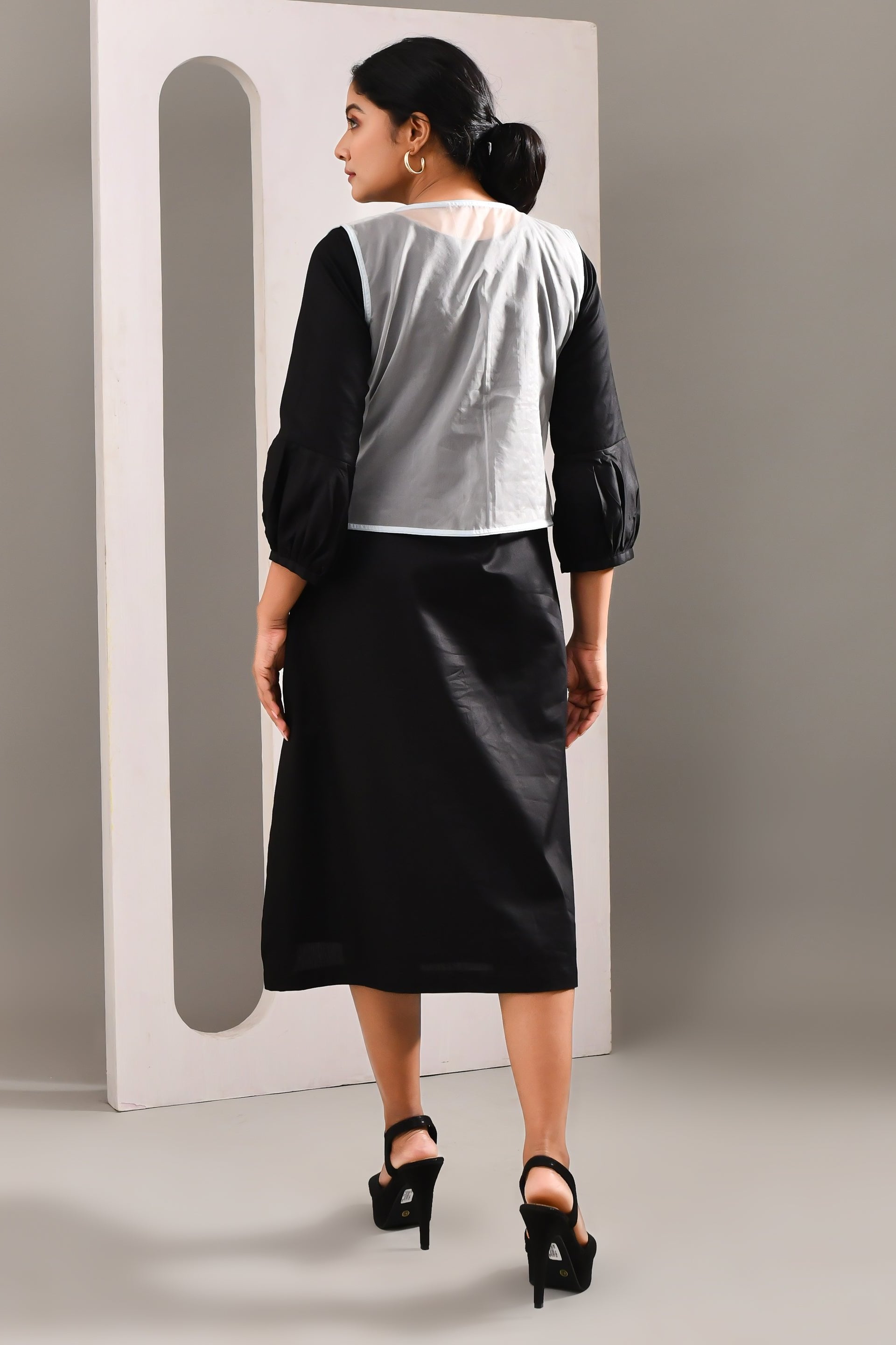 Black Blended Cotton Abstract Patterned Dress - Golden Muslin