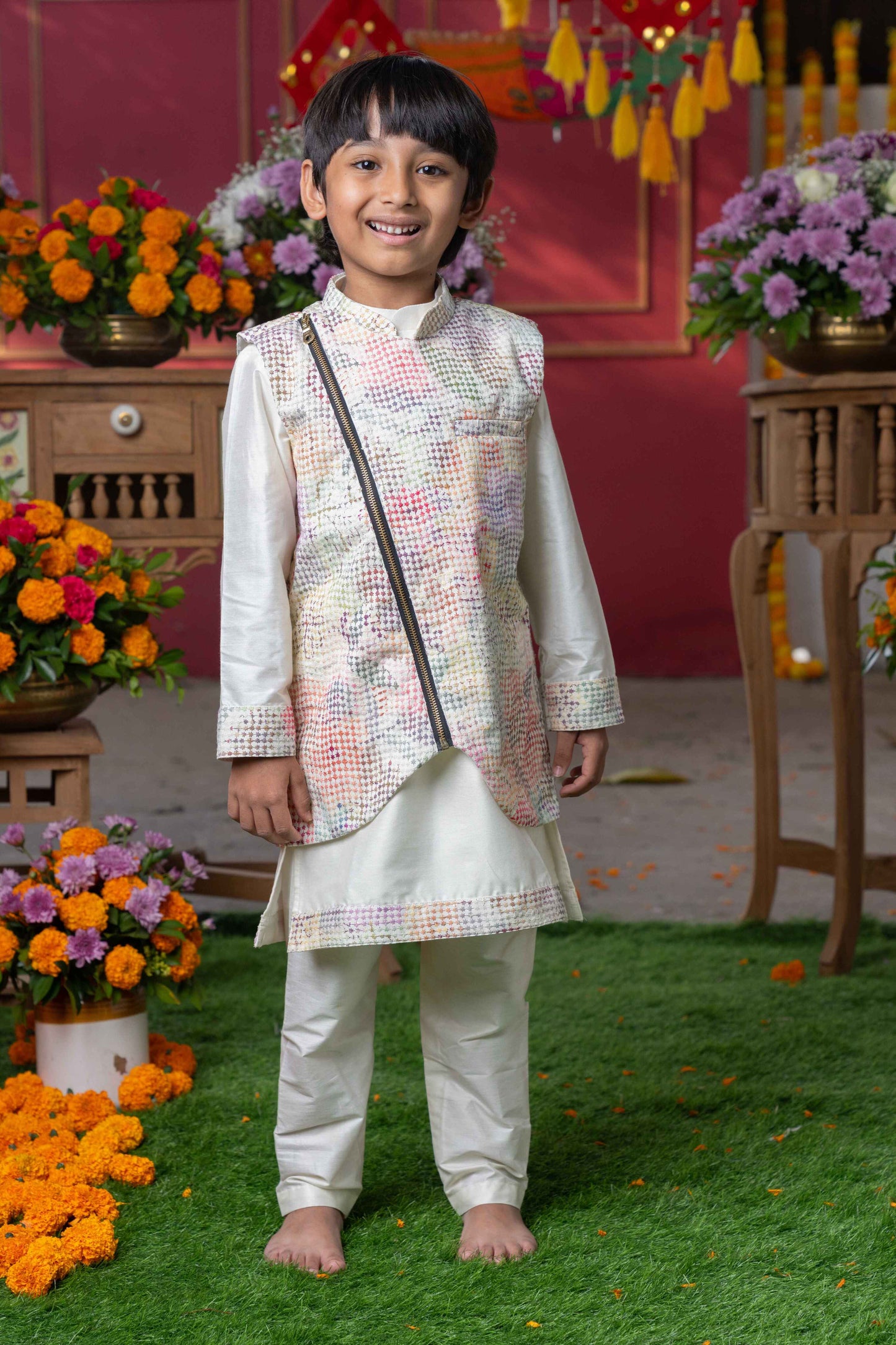 Cream Silk Kurta with Textured Nehru Jacket and Pants