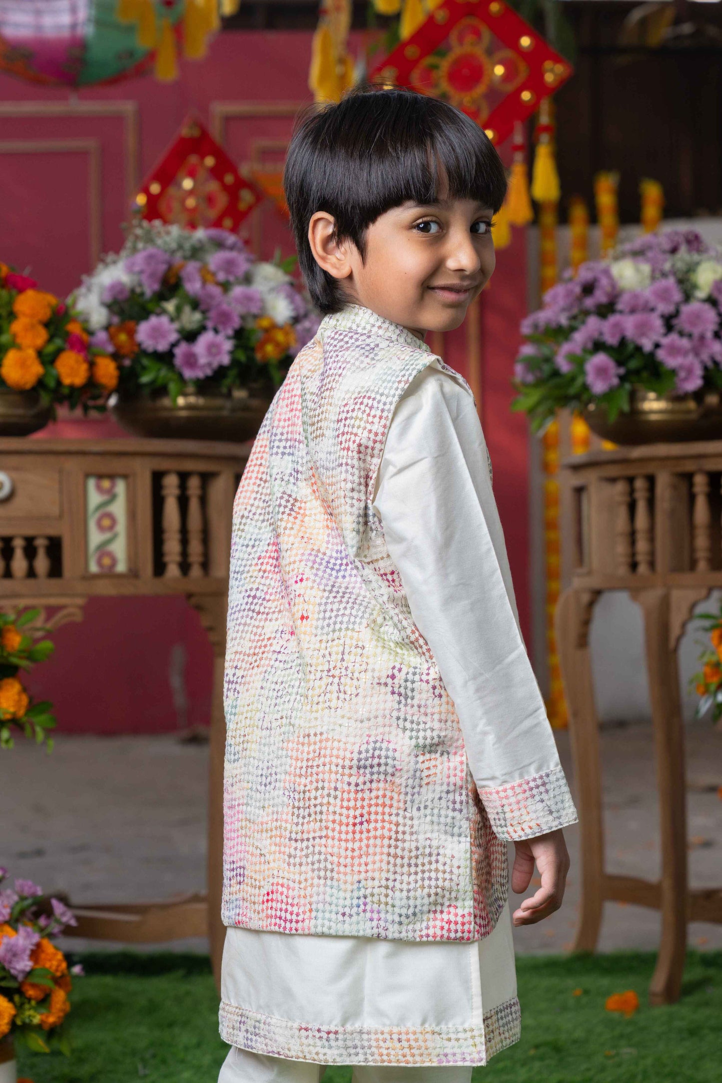 Cream Silk Kurta with Textured Nehru Jacket and Pants